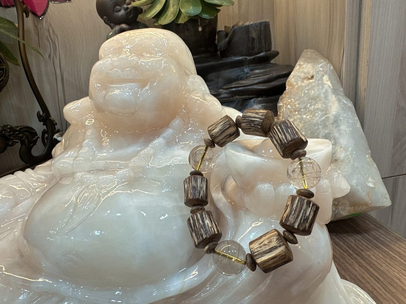 VÒNG TAY TRẦM HƯƠNG MIX ĐÁ THẠCH ANH TÓC VÀNG — ảnh phụ 2