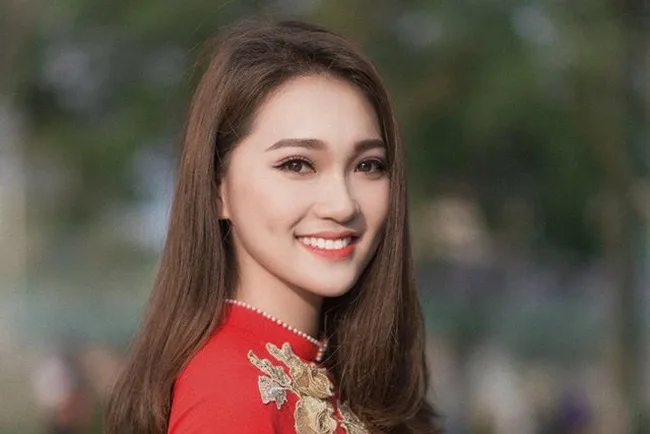 Minh họa tướng Mộc: mặt dài thanh, da mềm sáng, mũi cao đỉnh nhọn — nhân tướng học