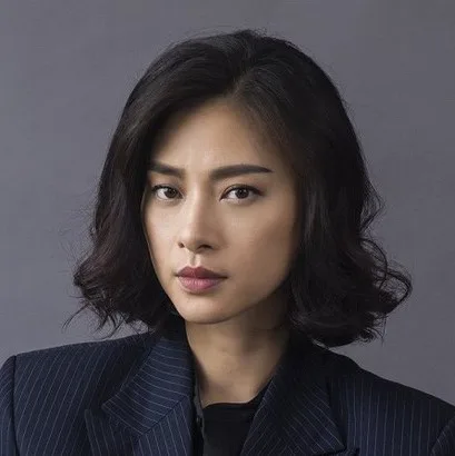 Minh họa tướng Kim: mặt dài, xương lộ, đường nét sắc và dứt khoát — nhân tướng học