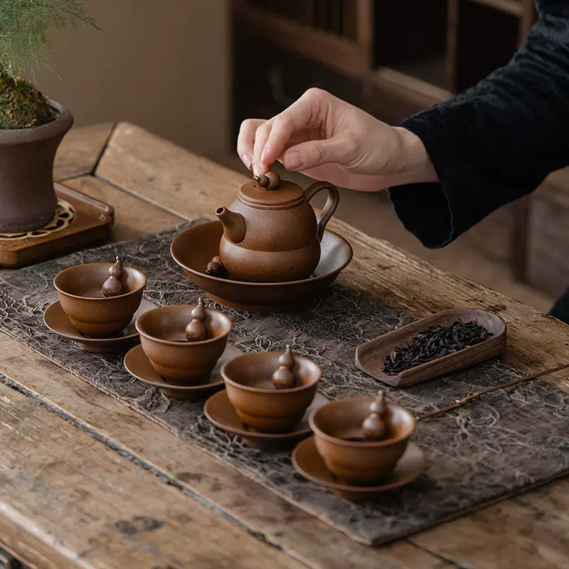 Ấm Trà Gốm Hồ Lô Men Tương Thủ Công Phúc Lộc