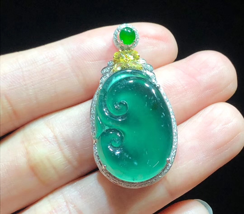 Mặt Phật Phỉ Thuý